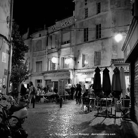 Place De La Roquette, Centre Historique Arles Luaran gambar