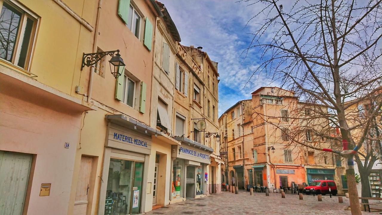 Place De La Roquette, Centre Historique Arles Luaran gambar